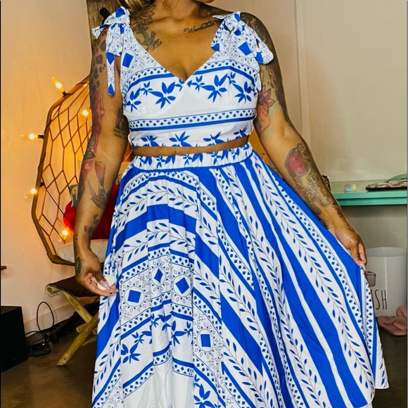 Dresses & Skirts - TWO PIECE SKIRT SET